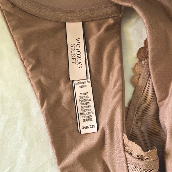 Never used! VS Racerback Demi 🌷 - Picture 7 of 7